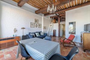 LHONORAT vue mer et port, à côté des plages du Midi et proche du Palais