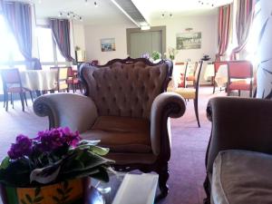 Hotels Les Jardins du Forez : photos des chambres