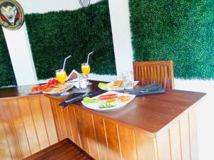 The White House Resort