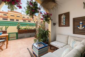 Home2Book Cozy Duplex, Terrace & Pool, Caleta