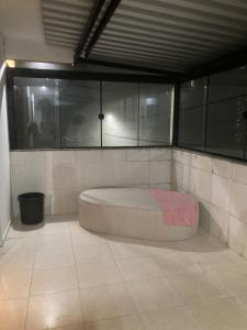 Casa de 3 quartos com 2 andares prox ao Palácio Quitandinha