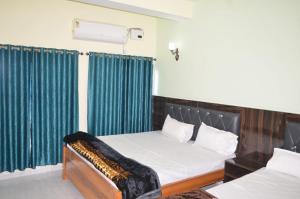 Hotel AV Priya