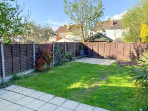 Tudor Delightful House Central Gloucester By STAE-Homes