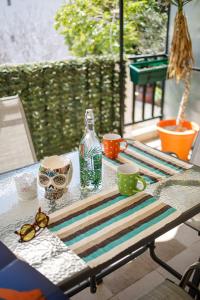 Bright small penthouse in the center of athens