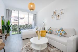 Brand New & Modern Studio in JVC