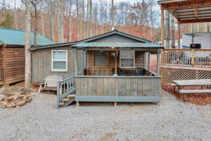 1BR Cabin in the Smokies Close to Gatlinburg