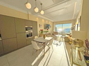 Sea Front Condo Promenade