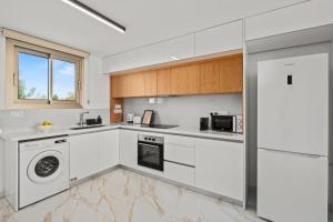 Aurum Residence by Nomads