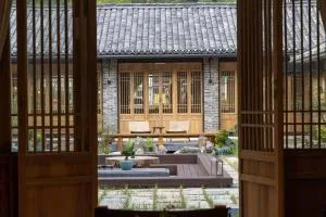 the Wild Luxury Holiday Inn - Xingping