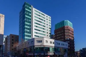 Stylish Studio Living with Stunning City Views in Sheffield's Redvers Tower - Heeley