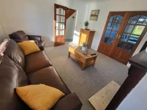 Kent Stays present this Spacious 3 bed home near to Eurotunnel Le Shuttle - Seabrook