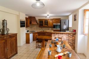 Maisons de vacances Gite du regourdel avec spa : photos des chambres