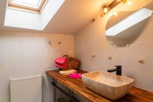 Maisons de vacances Gite du regourdel avec spa : photos des chambres