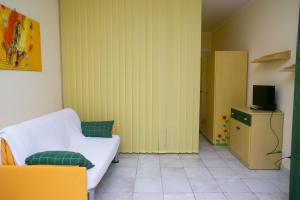 Monolocale con terrazzo a Sirolo - S052