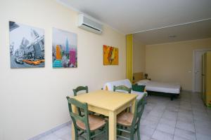 Monolocale con terrazzo a Sirolo - S052