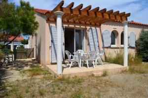 Villas Mais 3 pieces 6 couchages PORT LEUCATE NATURISME PL040-007 : photos des chambres