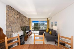 UHC El Cranc Apartments