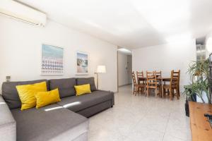 UHC El Cranc Apartments