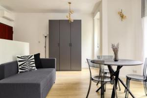 Charmin 1BD in isola district