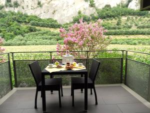 One-Bedroom Apartment with Terrace