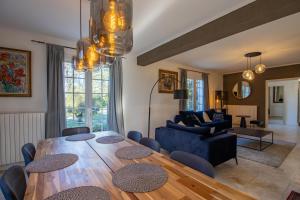Maisons de vacances La Villa Cyrano - Maison avec piscine privee! : photos des chambres