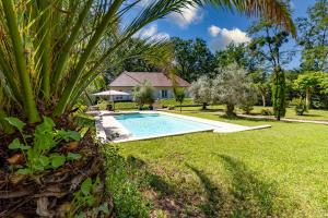 Maisons de vacances La Villa Cyrano - Maison avec piscine privee! : Maison 3 Chambres
