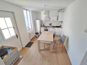 Appartements L'Alexiane, Centre Luchon, parking gratuit, wifi : photos des chambres