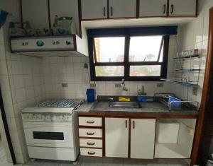 Martim de Sá - apartamento pé na areia