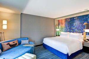 King Room with Sofa Bed room in Courtyard by Marriott Long Island Islip/Courthouse Complex