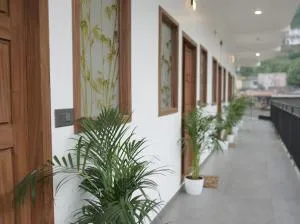 Misty Nest Suite Rooms - Idukki