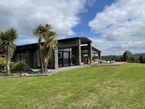 Bluewater Sanctuary Spectacular Coastal Views - Ngunguru