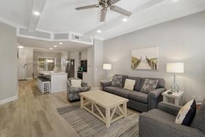 103 North Shore Place