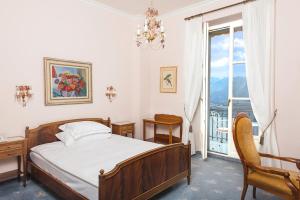 Standard Single Room with Lake View room in Hotel Victoria Glion