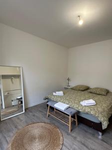 Appartements # Le 13 # Nouveau T3 renove au calme vue sur les Vosges : photos des chambres