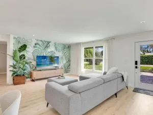 Charming Two-King-bedroom house in delightful Naples - East Naples