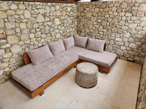 Villa on Biševo - transfer and car included, 5 min to the sea