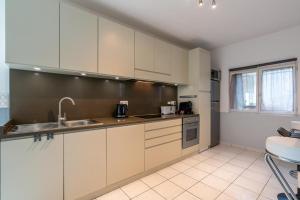 Maisons de vacances Rez de villa avec beau jardin et belle vue : photos des chambres