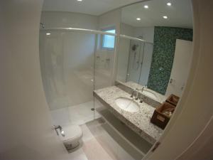 Praia de Juquehy - Casa com Piscina e cinco suítes em condomínio