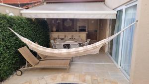 Praia de Juquehy - Casa com Piscina e cinco suítes em condomínio