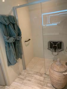 Le Paon Bleu Annecy Poisy