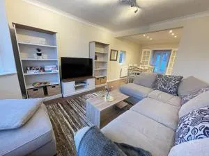 Cozy Home for all to stay - Abbots Langley