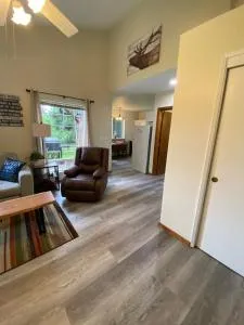 Rainier view farm stay cabin - Yelm