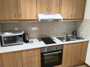 Luxury stay near the Acropolis 10-min walk to history!