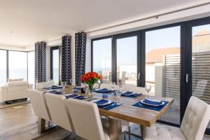 The Sea House - Ultimate Seafront Living & Sunsets