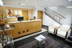 Rhuds Hotel