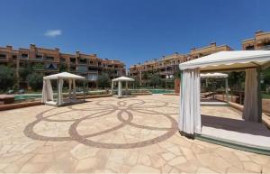 Bel appartement RDJ face piscine résidence haut standing