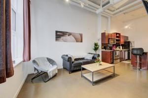 Entire 1 bedroom in the heart of KW downtown across Google