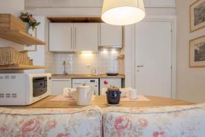 Romeathome146 - Monti