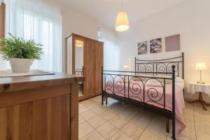 Romeathome146 - Monti