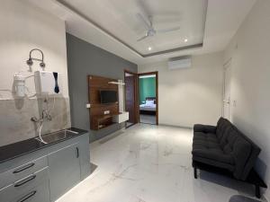 Back Stayz Laxman Jhula Apartments